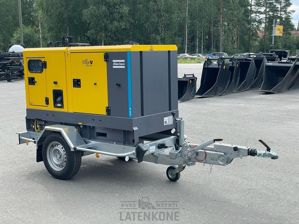 Atlas Copco QAS 30 50 Hz Generaattori StageV vetovarustuksella - Електрогенератор: снимка 3 Atlas Copco QAS 30 50 Hz Generaattori StageV vetovarustuksella - Електрогенератор: снимка 3