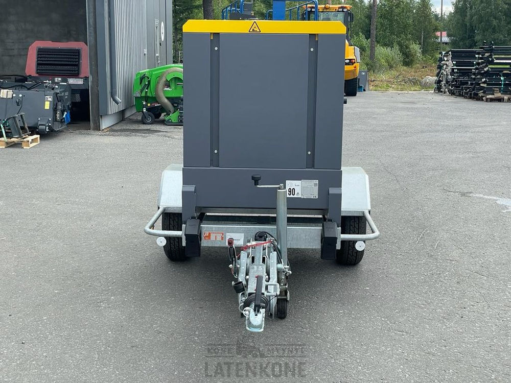 Atlas Copco QAS 45 50 Hz Generaattori StageV vetovarustuksella - Електрогенератор: снимка 4 Atlas Copco QAS 45 50 Hz Generaattori StageV vetovarustuksella - Електрогенератор: снимка 4