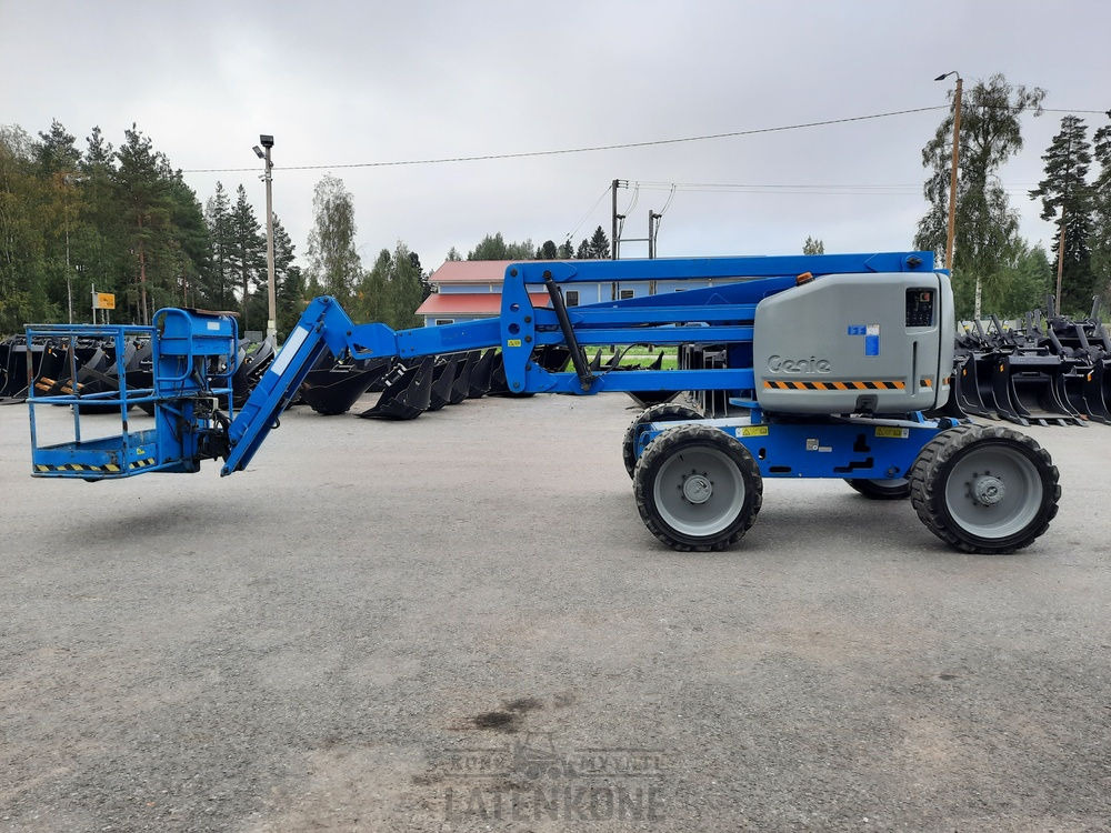 Genie Z-51/30J RT 4x4 Kuukulkija - Артикулираща платформа: снимка 5 Genie Z-51/30J RT 4x4 Kuukulkija - Артикулираща платформа: снимка 5
