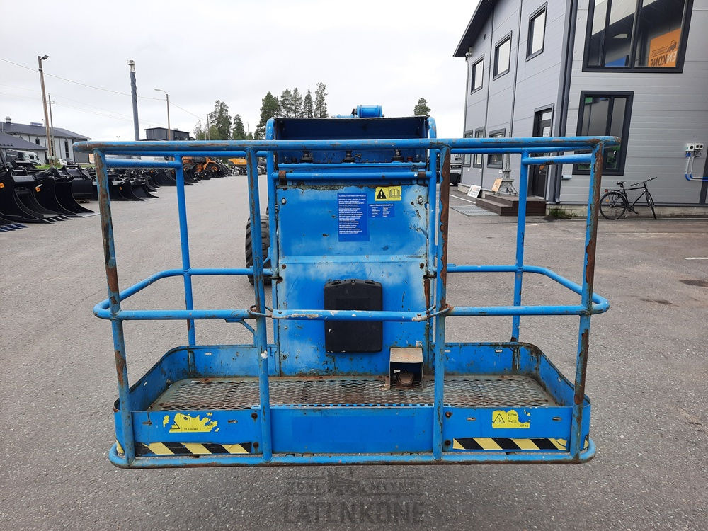 Genie Z-51/30J RT 4x4 Kuukulkija - Артикулираща платформа: снимка 3 Genie Z-51/30J RT 4x4 Kuukulkija - Артикулираща платформа: снимка 3