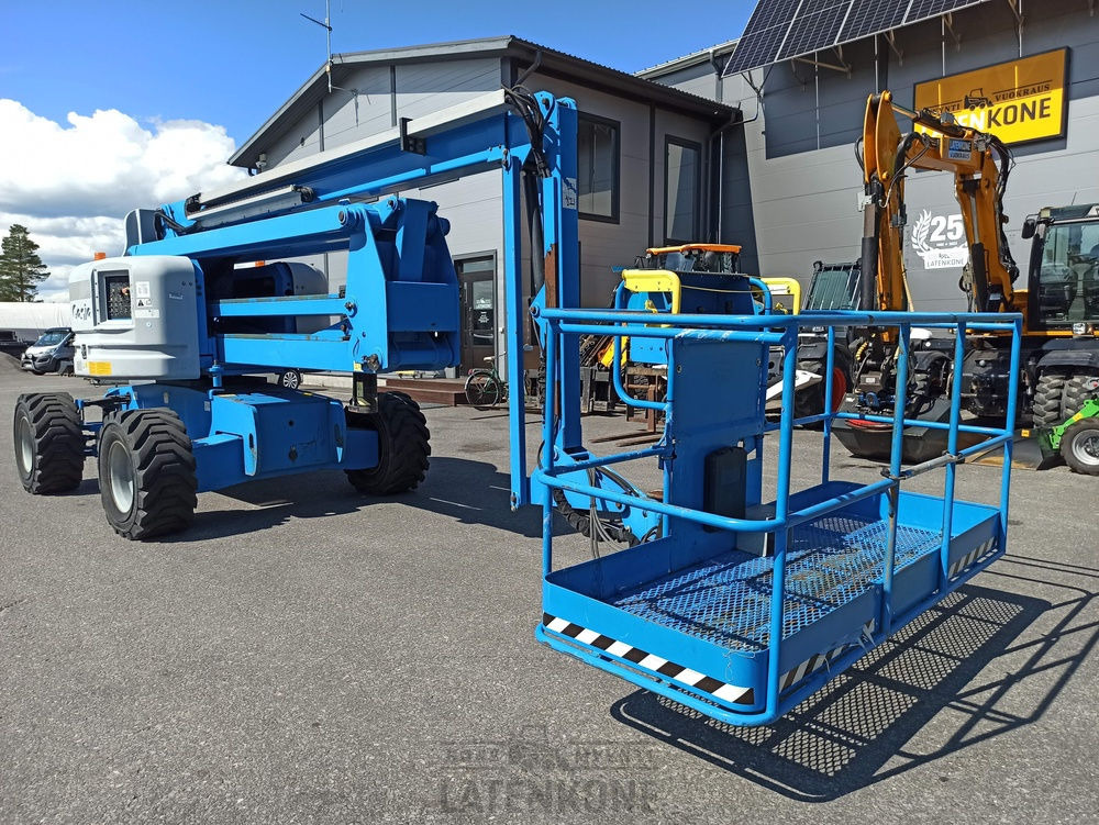 Genie Z-60/34J RT 4x4 Kuukulkija - Артикулираща платформа: снимка 2 Genie Z-60/34J RT 4x4 Kuukulkija - Артикулираща платформа: снимка 2