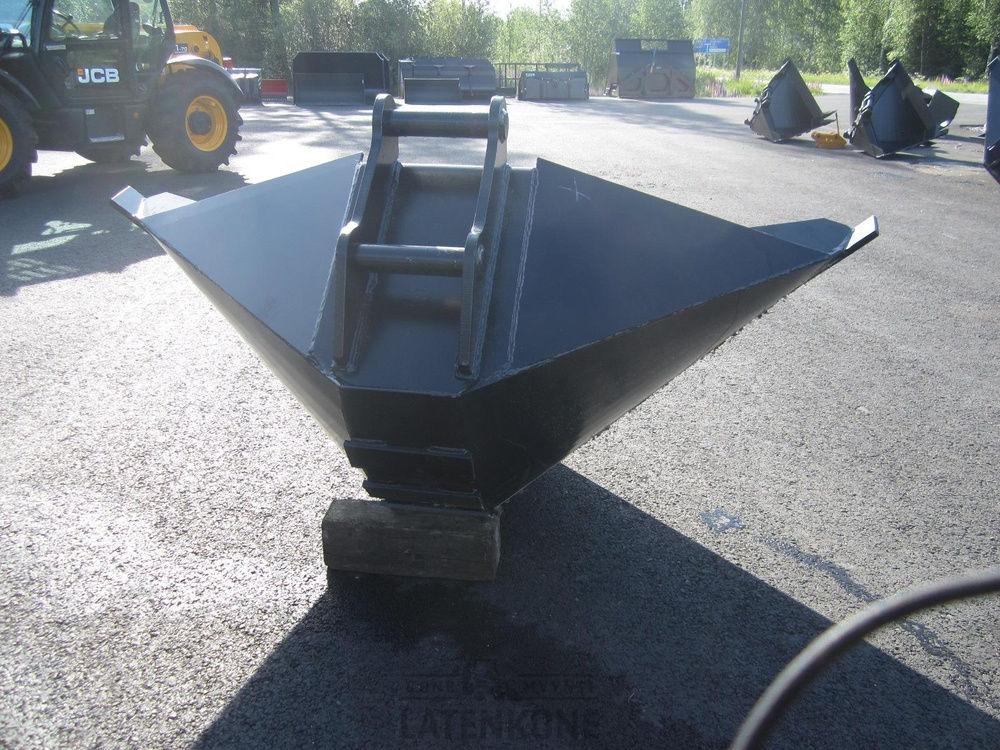 Laten Pelto-ojakauha 850L Miller 65 13-18ton - Кофа за Строителна техника: снимка 4 Laten Pelto-ojakauha 850L Miller 65 13-18ton - Кофа за Строителна техника: снимка 4