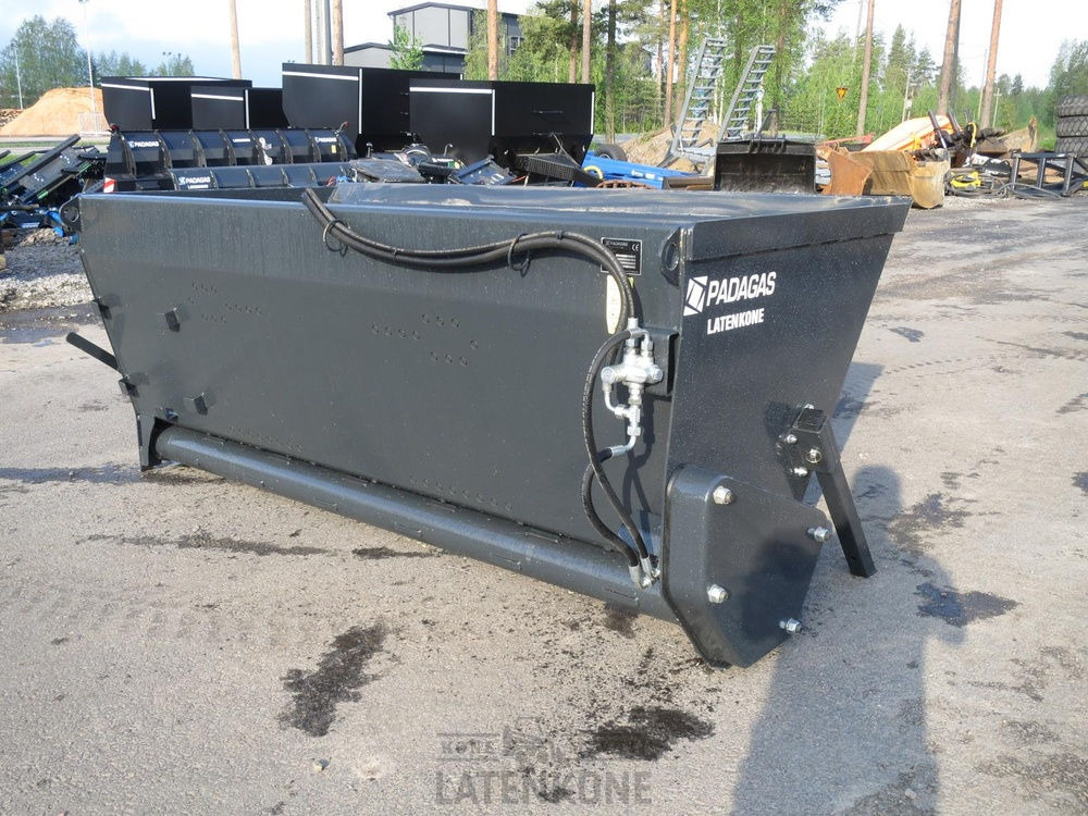 Padagas Hiekoituskauha 1500L - Машина за разпръскване на сол/ Пясък: снимка 1 Padagas Hiekoituskauha 1500L - Машина за разпръскване на сол/ Пясък: снимка 1