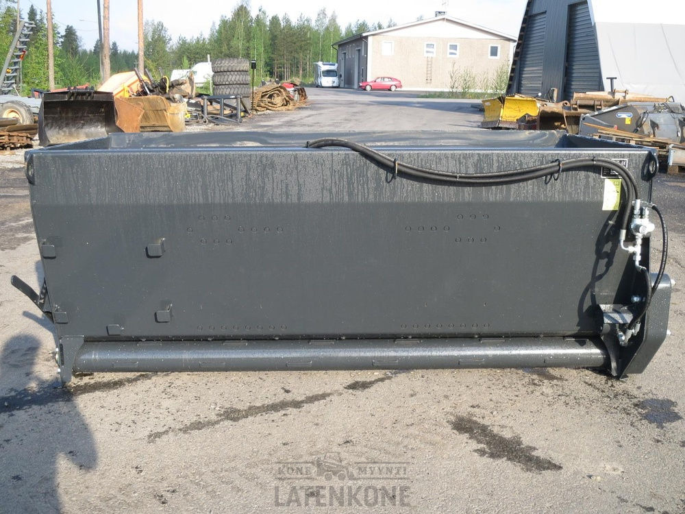 Padagas Hiekoituskauha 1500L - Машина за разпръскване на сол/ Пясък: снимка 2 Padagas Hiekoituskauha 1500L - Машина за разпръскване на сол/ Пясък: снимка 2