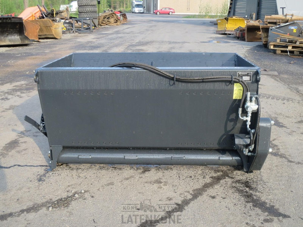 Padagas Hiekoituskauha 800L - Машина за разпръскване на сол/ Пясък: снимка 2 Padagas Hiekoituskauha 800L - Машина за разпръскване на сол/ Пясък: снимка 2