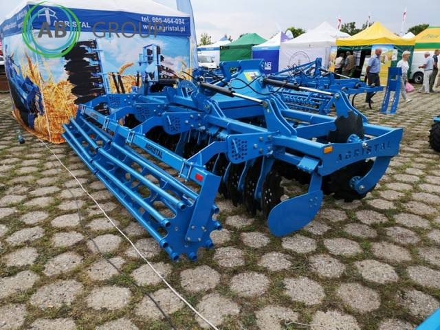 Agristal BTH hydraulic folding disc harrow 4.5 m - Машина за обработка на почвата: снимка 2 Agristal BTH hydraulic folding disc harrow 4.5 m - Машина за обработка на почвата: снимка 2