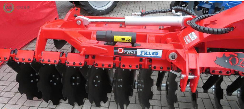 Awemak brona talerzowa składana hydraulicznie Ozyrys BTH4 - Дискова брана: снимка 1 Awemak brona talerzowa składana hydraulicznie Ozyrys BTH4 - Дискова брана: снимка 1
