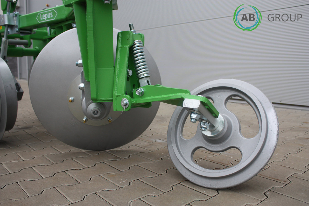 Bomet U040/2 Lepus 4 disc plow - Плуг: снимка 5 Bomet U040/2 Lepus 4 disc plow - Плуг: снимка 5