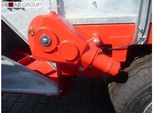 Gomar orchard manure and lime spreader GR35, 3.5 t - Разпръсквач за оборски тор: снимка 4 Gomar orchard manure and lime spreader GR35, 3.5 t - Разпръсквач за оборски тор: снимка 4