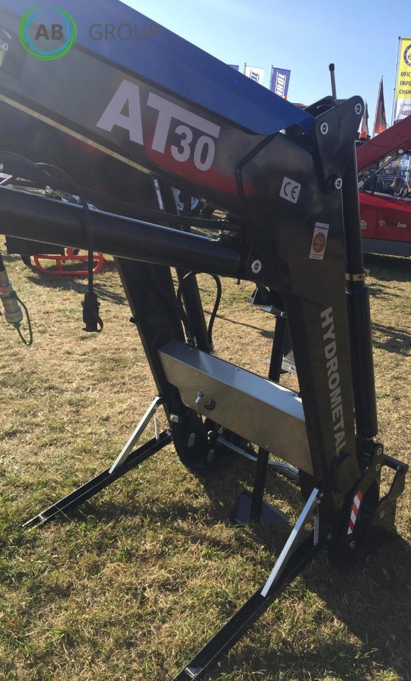 Hydrometal front loader AT-30 - Челен товарач за трактор: снимка 4 Hydrometal front loader AT-30 - Челен товарач за трактор: снимка 4