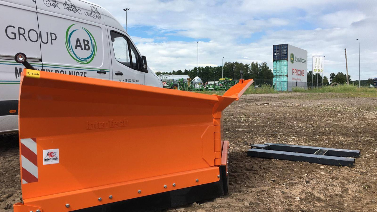 Inter-Tech Hydraulic Plow PSSHV-01, 3.15 m - Гребло за сняг за Селскостопанска техника: снимка 2 Inter-Tech Hydraulic Plow PSSHV-01, 3.15 m - Гребло за сняг за Селскостопанска техника: снимка 2