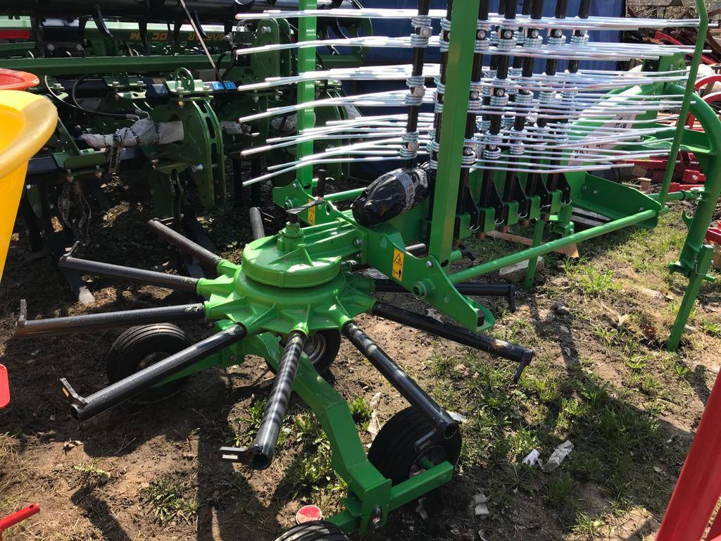 Inter-Tech Rotary Rake ZKT-420, 4.2 m - Гребло/ Сенообръщачка: снимка 4 Inter-Tech Rotary Rake ZKT-420, 4.2 m - Гребло/ Сенообръщачка: снимка 4