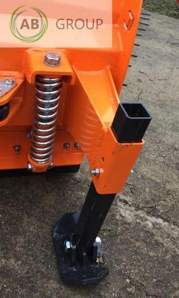 Inter-Tech hydraulic snow plough PSSHV-02, 2.1 m - Гребло за сняг за Селскостопанска техника: снимка 4 Inter-Tech hydraulic snow plough PSSHV-02, 2.1 m - Гребло за сняг за Селскостопанска техника: снимка 4