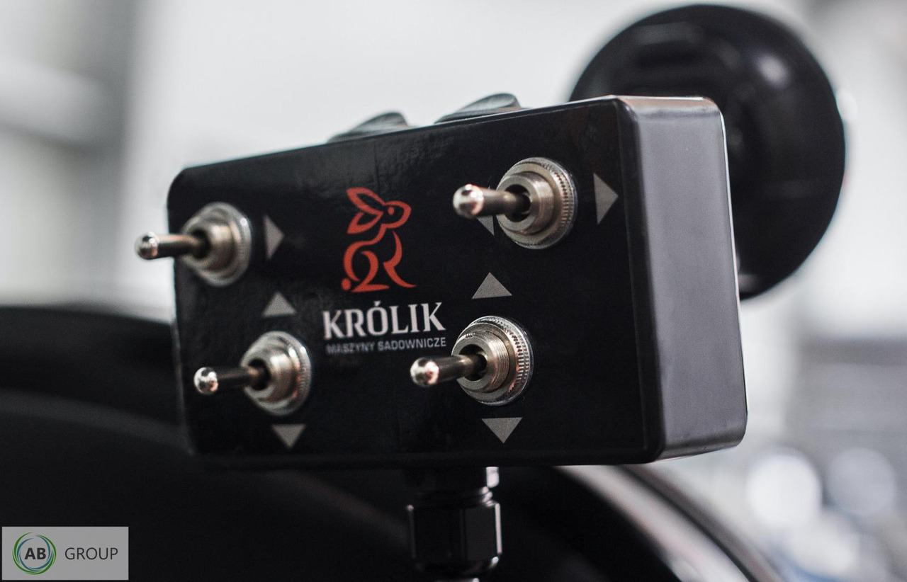 Krolik double-sided hydraulic herbicide beam BHh - Навесна пръскачка: снимка 5 Krolik double-sided hydraulic herbicide beam BHh - Навесна пръскачка: снимка 5
