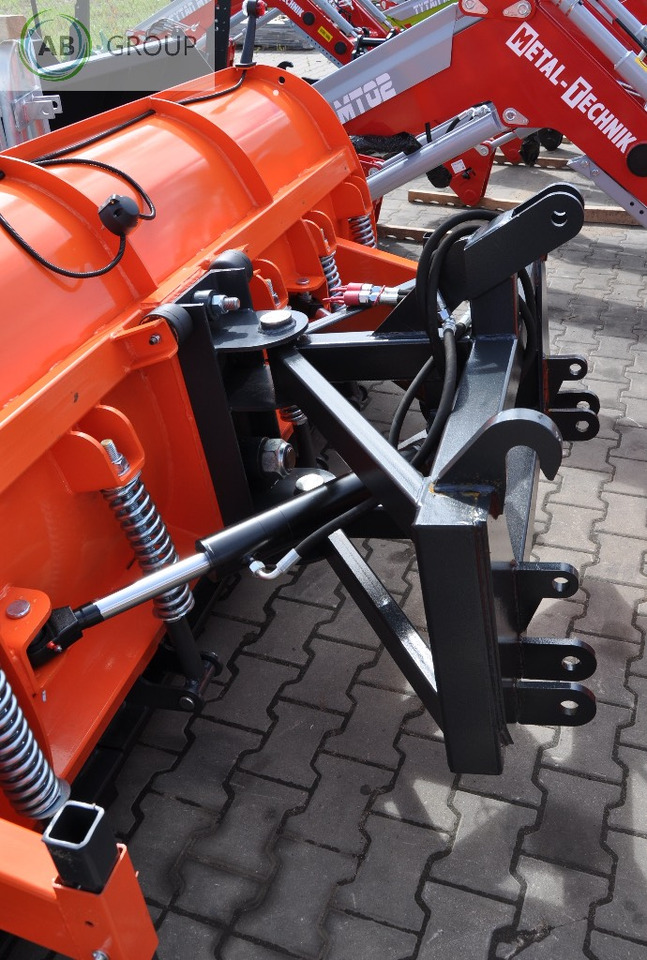 Metal-Technik snow plow 3.0 m category II - Гребло за сняг за Селскостопанска техника: снимка 5 Metal-Technik snow plow 3.0 m category II - Гребло за сняг за Селскостопанска техника: снимка 5