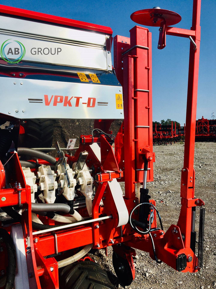 Ozdoken VPKT-DG8 eight-row pneumatic precision seeder with depth fertilization - Прецизна сеялка: снимка 3 Ozdoken VPKT-DG8 eight-row pneumatic precision seeder with depth fertilization - Прецизна сеялка: снимка 3