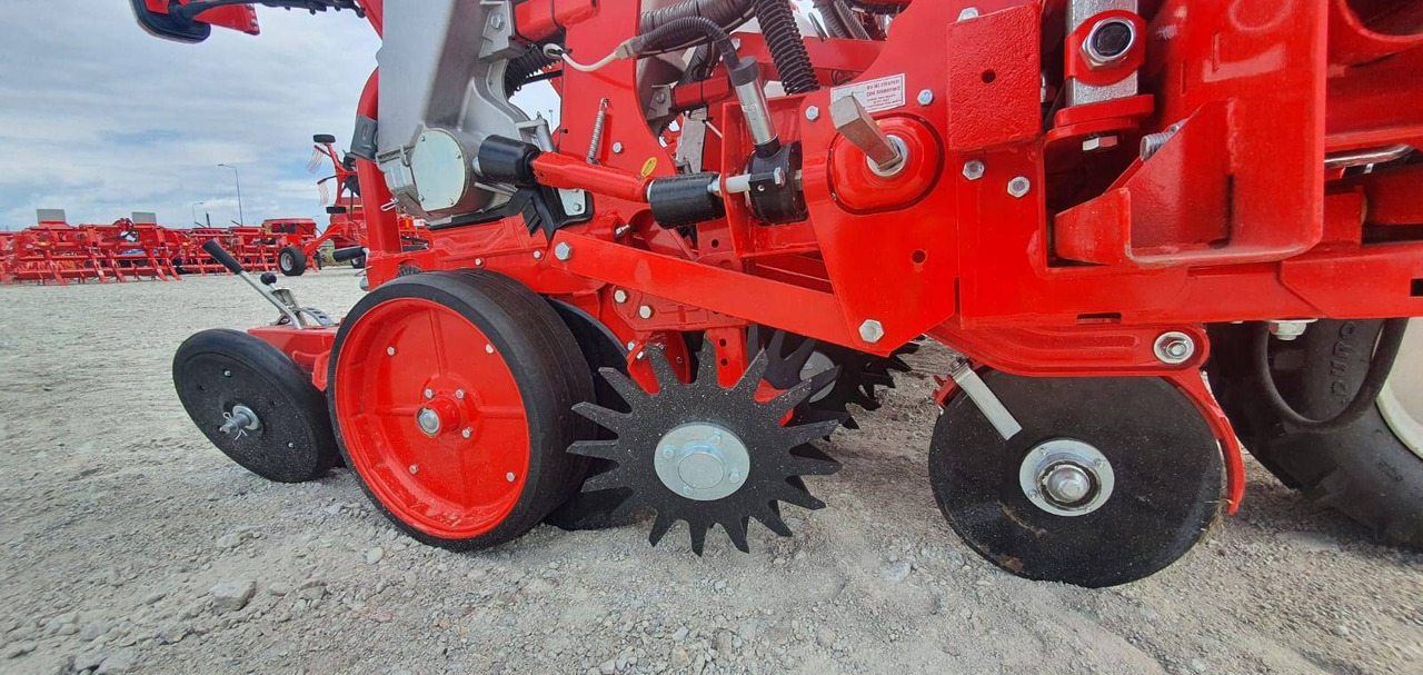 Ozdoken pneumatic precision seeder model VPKT-DG6 - on stock - Прецизна сеялка: снимка 5 Ozdoken pneumatic precision seeder model VPKT-DG6 - on stock - Прецизна сеялка: снимка 5