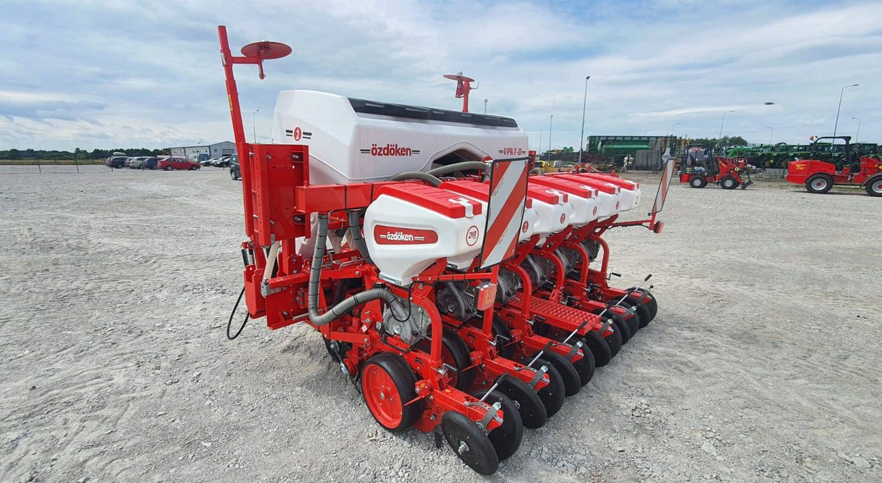 Ozdoken pneumatic precision seeder model VPKT-DG6 - on stock - Прецизна сеялка: снимка 1 Ozdoken pneumatic precision seeder model VPKT-DG6 - on stock - Прецизна сеялка: снимка 1