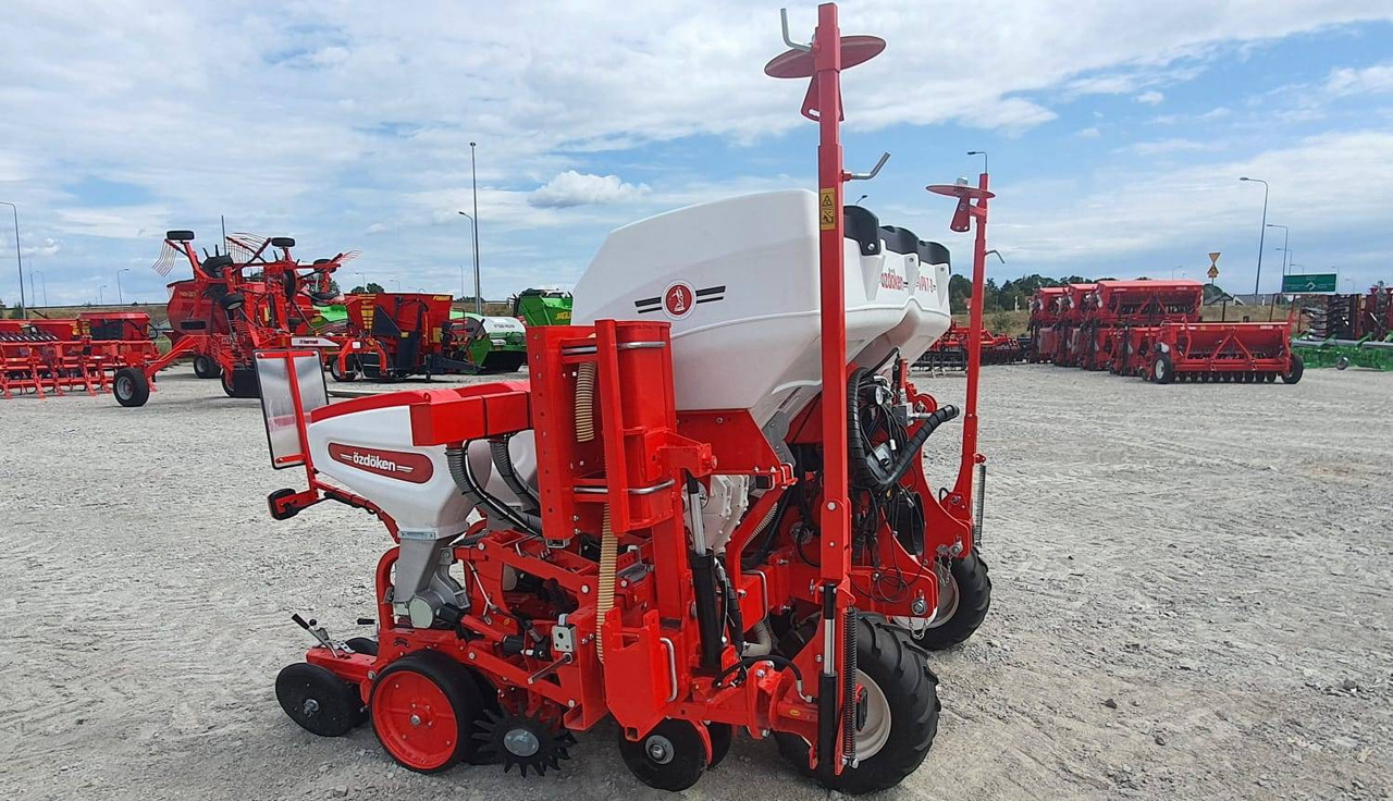 Ozdoken pneumatic precision seeder model VPKT-DG6 - on stock - Прецизна сеялка: снимка 4 Ozdoken pneumatic precision seeder model VPKT-DG6 - on stock - Прецизна сеялка: снимка 4