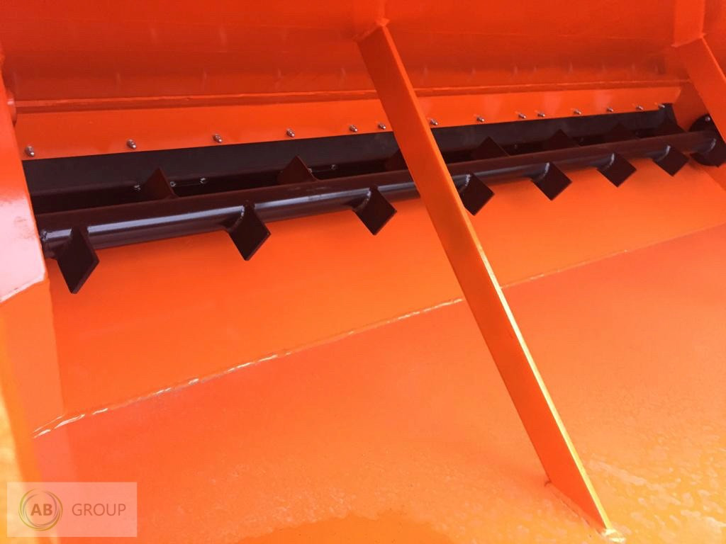 Pomarol self-loading sand spreader PS150, 1.3 m - Машина за разпръскване на сол/ Пясък: снимка 2 Pomarol self-loading sand spreader PS150, 1.3 m - Машина за разпръскване на сол/ Пясък: снимка 2