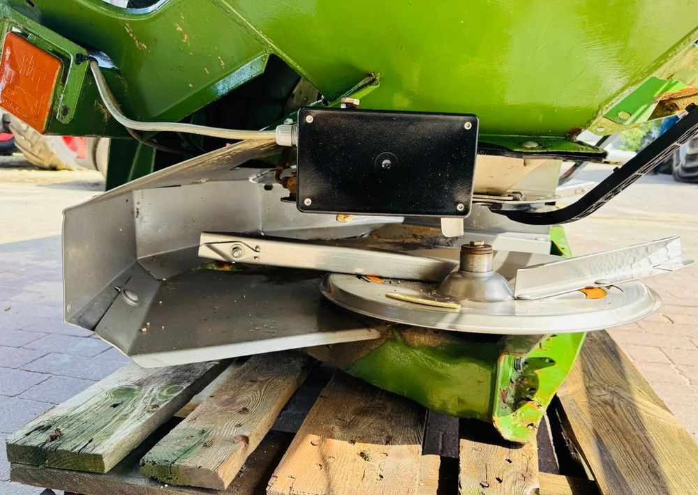 Amazone ZA-M maxiS - Тороразпръсквачка: снимка 2 Amazone ZA-M maxiS - Тороразпръсквачка: снимка 2