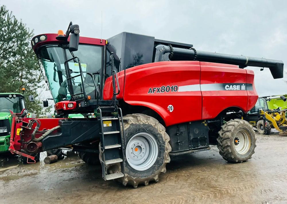 Case IH AFH 8010 - Зърнокомбайн: снимка 1 Case IH AFH 8010 - Зърнокомбайн: снимка 1