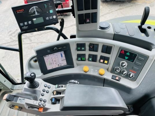 Claas AXION 840 CEBIS - Трактор: снимка 2 Claas AXION 840 CEBIS - Трактор: снимка 2
