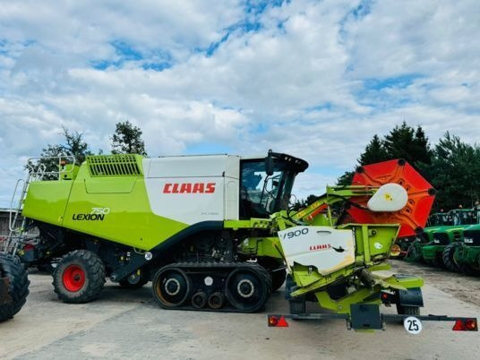 Claas LEXION 750 - Зърнокомбайн: снимка 1 Claas LEXION 750 - Зърнокомбайн: снимка 1