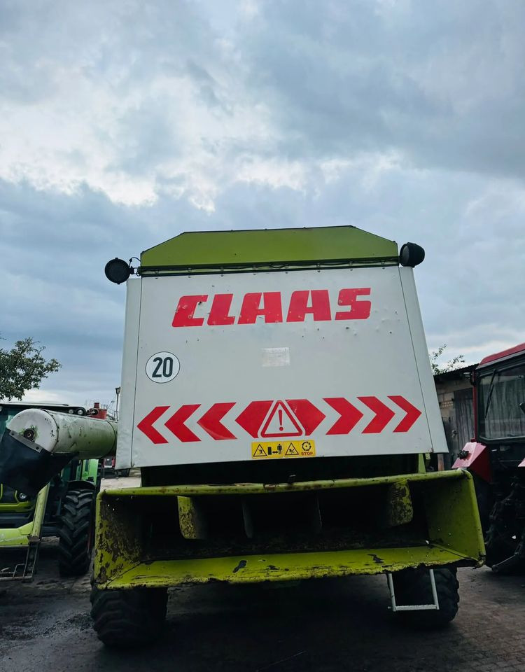 Claas MEGA 218 - Зърнокомбайн: снимка 4 Claas MEGA 218 - Зърнокомбайн: снимка 4