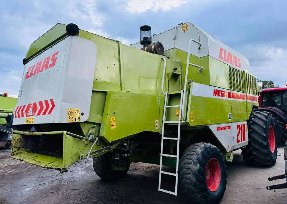 Claas MEGA 218 - Зърнокомбайн: снимка 2 Claas MEGA 218 - Зърнокомбайн: снимка 2