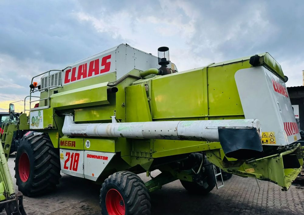 Claas MEGA 218 - Зърнокомбайн: снимка 3 Claas MEGA 218 - Зърнокомбайн: снимка 3