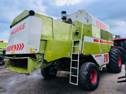 Claas MEGA 218 - Зърнокомбайн: снимка 2 Claas MEGA 218 - Зърнокомбайн: снимка 2