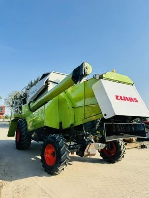Claas MEGA 350 - Зърнокомбайн: снимка 4 Claas MEGA 350 - Зърнокомбайн: снимка 4