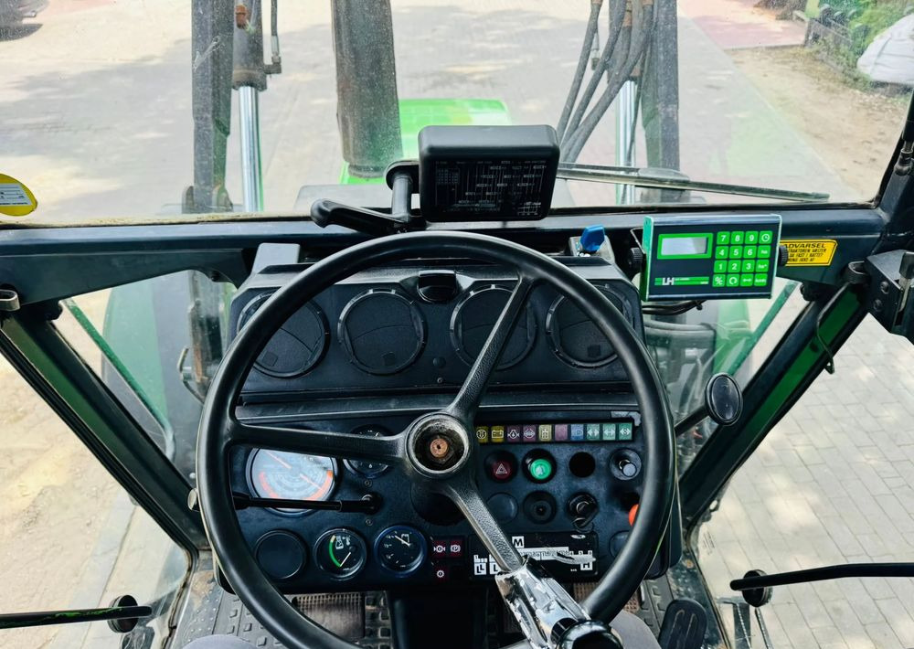 Deutz-Fahr DX 6.05 - Трактор: снимка 2 Deutz-Fahr DX 6.05 - Трактор: снимка 2