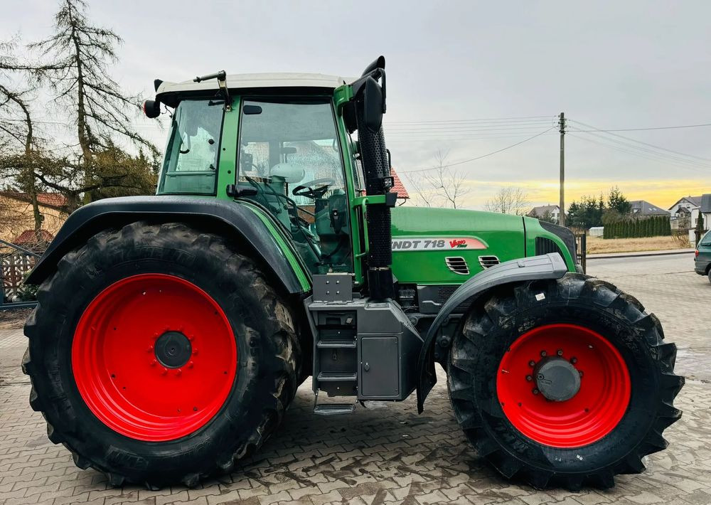 Fendt 718 Vario TMS - Трактор: снимка 2 Fendt 718 Vario TMS - Трактор: снимка 2
