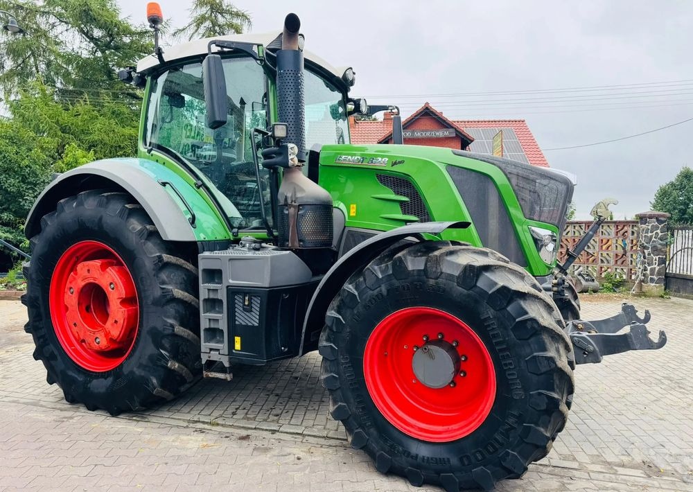 Fendt 828 Vario Profi Plus - Трактор: снимка 3 Fendt 828 Vario Profi Plus - Трактор: снимка 3