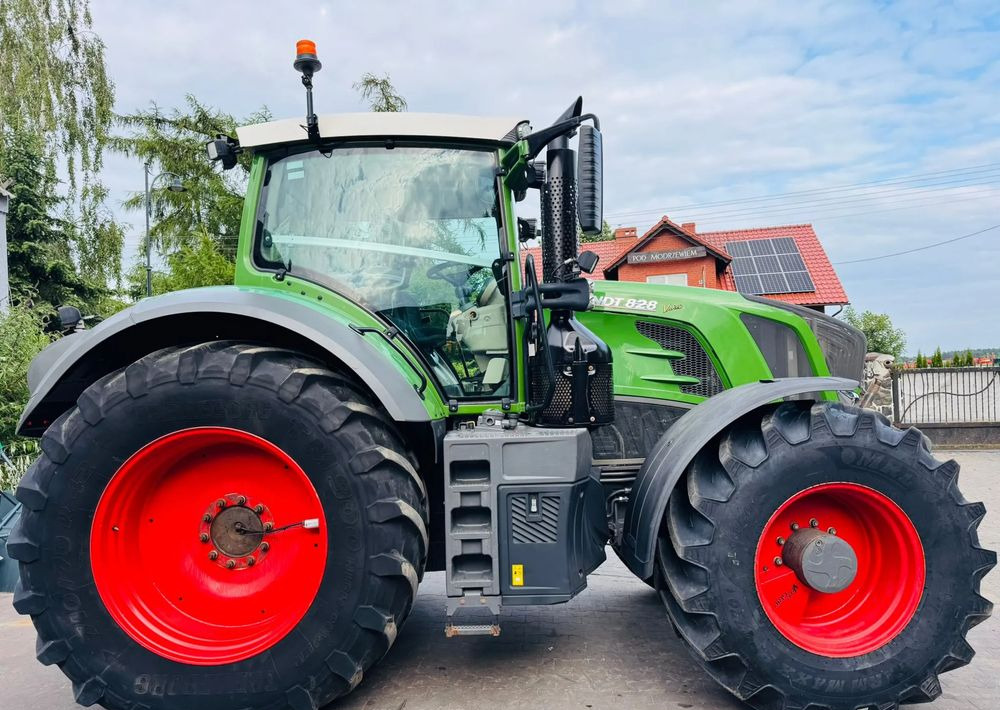 Fendt 828 Vario Profi Plus - Трактор: снимка 4 Fendt 828 Vario Profi Plus - Трактор: снимка 4