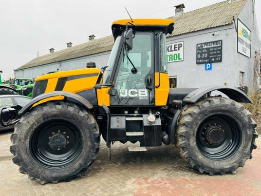 JCB Fastrac 3200 80KM/H 2014 rok! 215 KONI! Zobacz! 3230,4220,3185 - Трактор: снимка 3 JCB Fastrac 3200 80KM/H 2014 rok! 215 KONI! Zobacz! 3230,4220,3185 - Трактор: снимка 3