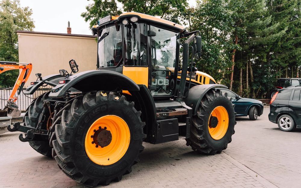 JCB Fastrac 4220 - Трактор: снимка 4 JCB Fastrac 4220 - Трактор: снимка 4