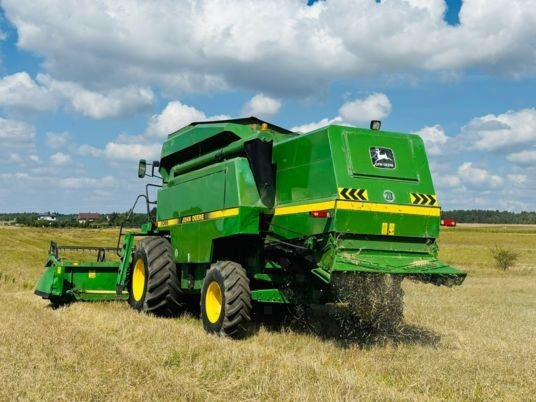 John Deere 2066 - Зърнокомбайн: снимка 3 John Deere 2066 - Зърнокомбайн: снимка 3