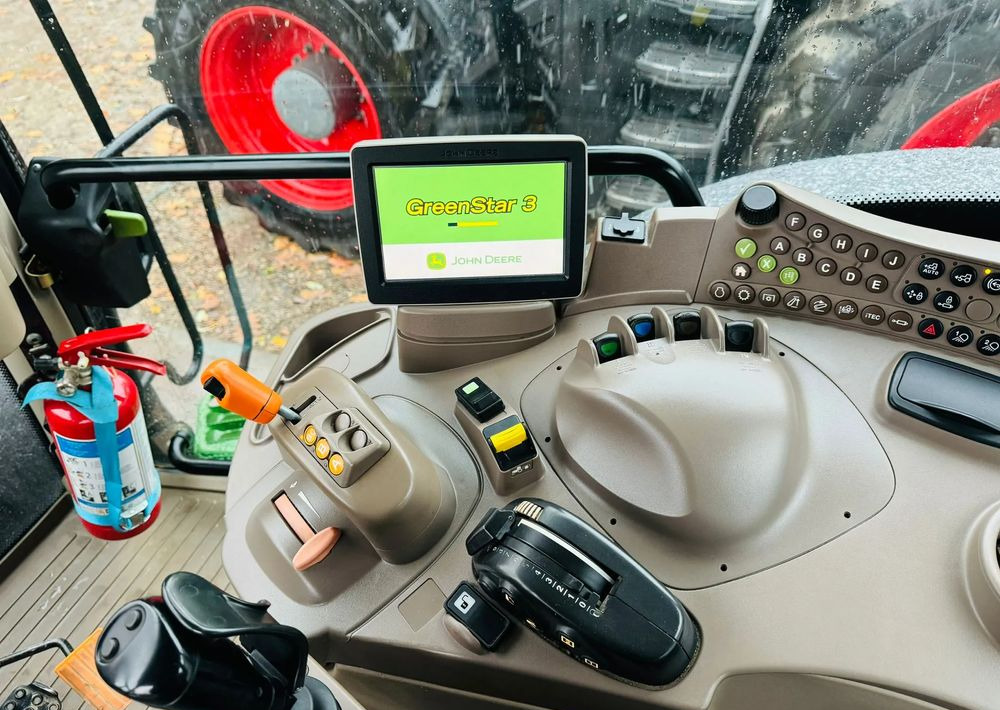 John Deere 6210R - Трактор: снимка 4 John Deere 6210R - Трактор: снимка 4
