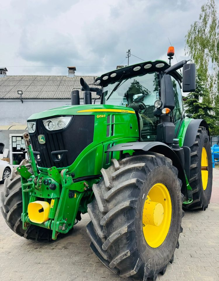 John Deere 6250R - Трактор: снимка 1 John Deere 6250R - Трактор: снимка 1