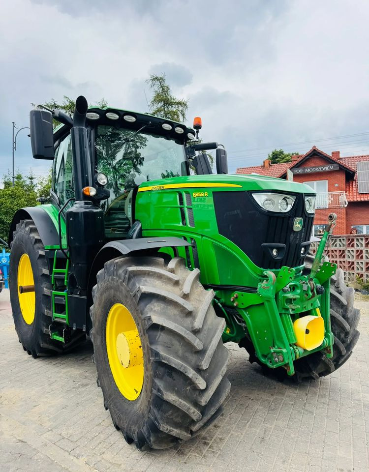 John Deere 6250R - Трактор: снимка 2 John Deere 6250R - Трактор: снимка 2