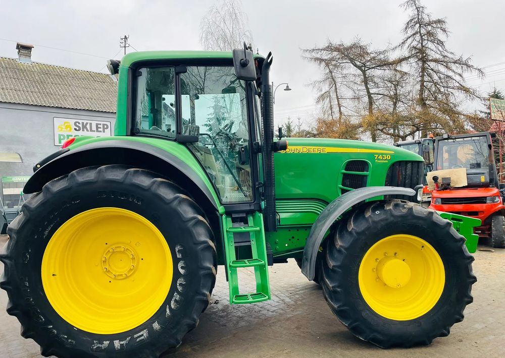 John Deere 7430 - Трактор: снимка 5 John Deere 7430 - Трактор: снимка 5