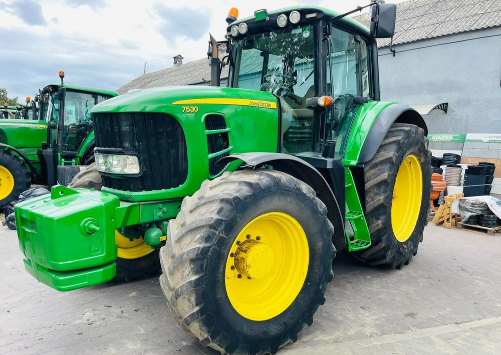 John Deere 7530 PREMIUM - Трактор: снимка 4 John Deere 7530 PREMIUM - Трактор: снимка 4