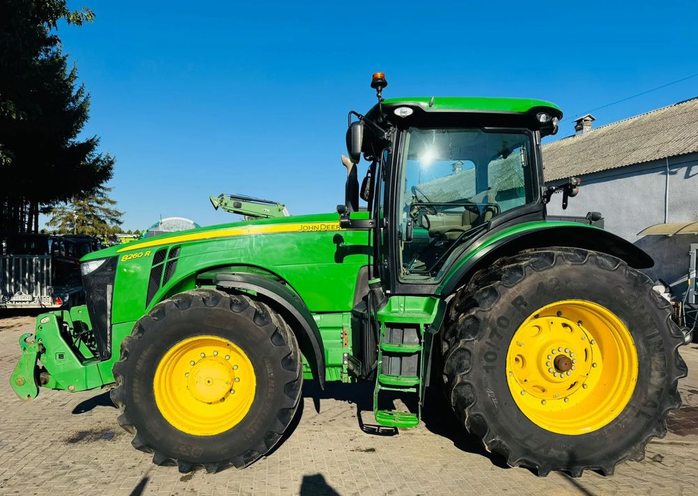 John Deere 8260R - Трактор: снимка 5 John Deere 8260R - Трактор: снимка 5