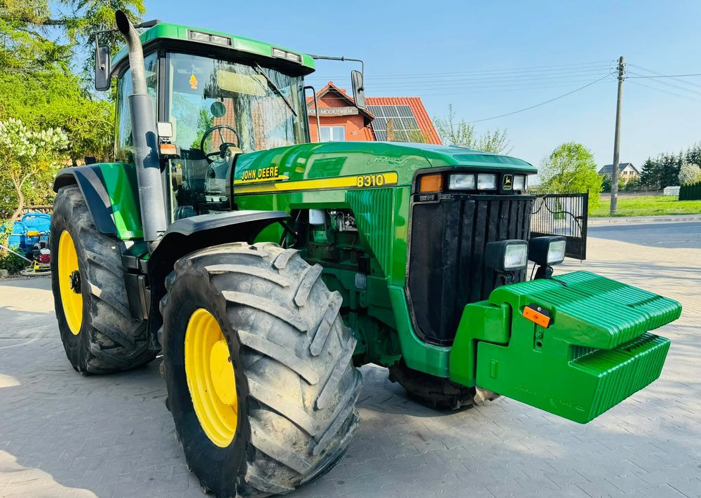 John Deere 8310 - Трактор: снимка 2 John Deere 8310 - Трактор: снимка 2