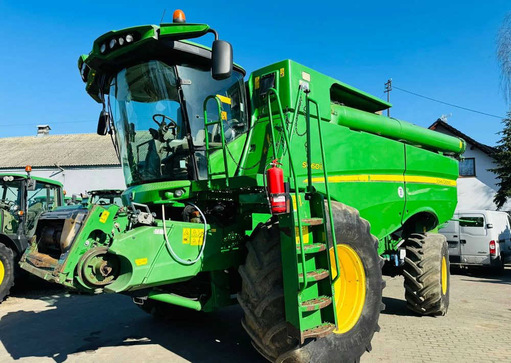 John Deere S660i - Зърнокомбайн: снимка 1 John Deere S660i - Зърнокомбайн: снимка 1