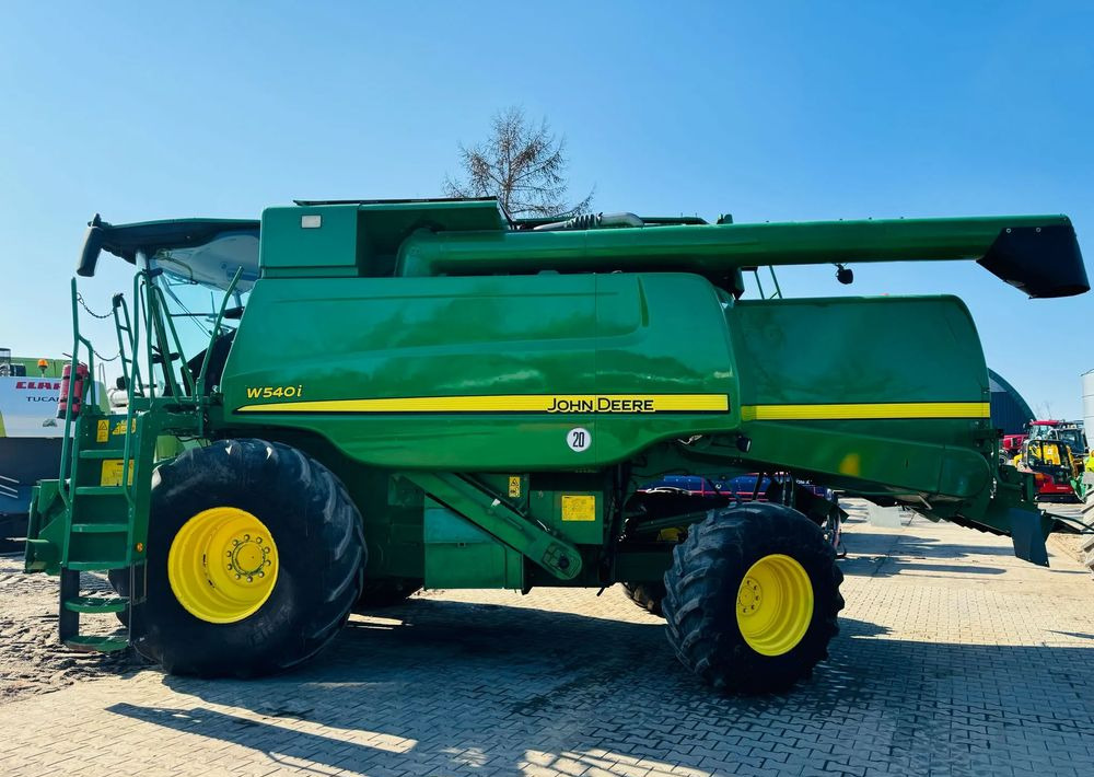 John Deere W540i - Зърнокомбайн: снимка 2 John Deere W540i - Зърнокомбайн: снимка 2