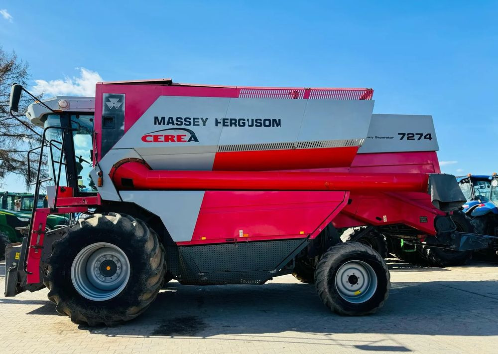 Massey Ferguson 7274 - Зърнокомбайн: снимка 1 Massey Ferguson 7274 - Зърнокомбайн: снимка 1